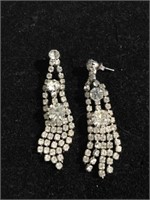 Rhinestone pierced earrings