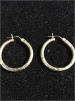 10k yellow gold hoop pierced earrings 2.g