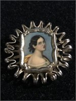 Vintage brooch pin with photo