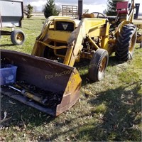 MF 32 Industrial Loader Tractor w/Backhoe Attachmt
