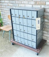 30 Slot Mailbox with Some Keys