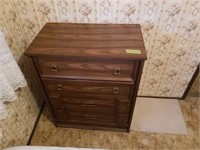 4 Drawer Presswood Dresser, 31.5 x 39 x 18inches