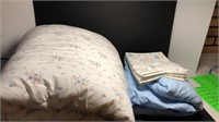 Queen size quilts and matching pillow cases