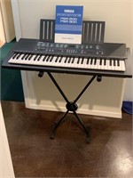 Yamaha PSR-300 Keyboard w/ Stand