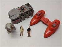 Vintage Kenner Star Wars Action Figure / Vehicle