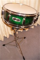 Mapex Pro Series Emerald Snare Drum & Stand
