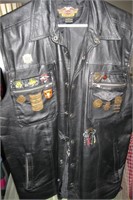 Men's Harley Vest -Large Long w Pins & Badges