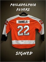 Signed Philadelphia Flyers Jersey