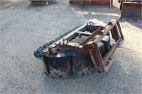 Skidloader manure scraper