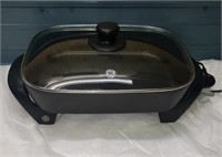 Like New General Electric Skillet 12" X 15"