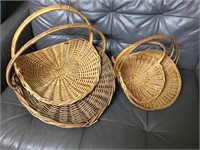 Table Deal Of Baskets Nice
