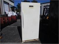 Single Door Freezer (70" x 32" x 28")