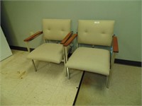 (2) Waiting Room Chairs from Room #509