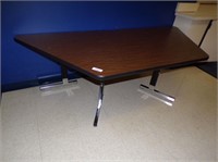 Adjustable Work Table