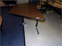 Adjustable Work Table