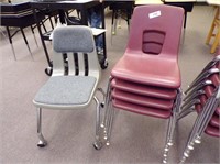 (4) Student Desk Chairs & Rolling Desk Chair