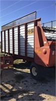 H&S 7+4 chopper box.   Twin unload augers    With