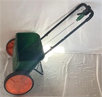 SCOTTS LAWN SEED AND FERTILIZER SPREADER