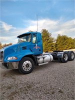 2005 MACK TRUCK