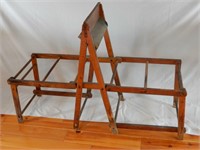 ANTIQUE WOODEN DOUBLE WASHTUB STAND
