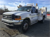 2000 FORD F-550 DUALLY W/ SERVICE BODY & MOUNTED C