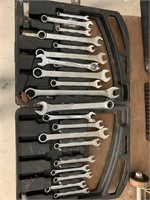 JG-BOX OF STANLEY WRENCHES