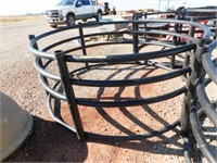 Round hay bale poly feeder, good condition