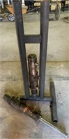 (2) Large Hydraulic Rams (1 with Stand)