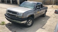 2003 Chevrolet Silverado 2500 Pickup Truck,