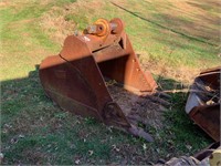 60" Excavator Bucket for a Cat 330