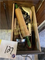 Rolling pin, misc. in drawer