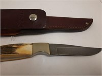 Bear MGC USA Damascus steel knife in sheath