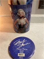 Marilyn Monroe Fleece Blanket in Tin