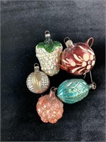 Vintage Miniature Glass Christmas ornaments - 5