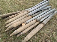 Pile of 7' used fence posts (EACH)