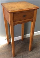 VTG. BEDSIDE 1 DRAWER TABLE