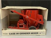 Case IH Grinder Mixer