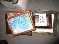 picture frames and photo albums