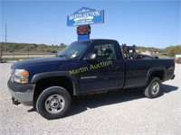 2002 GMC Sierra 2500HD, 4x4 pickup truck - VUT