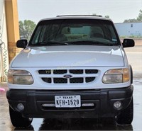 2000 Ford Explorer XLS, 156,187 Miles,