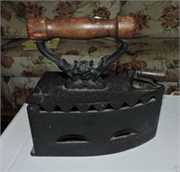Antique Cast Iron Charcoal Sad Iron