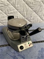 Waring Pro Waffle Maker