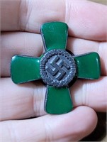WW2 German Green Enamel Cross Nazi Badge