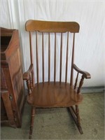 Rocking Chair - pick up only - no holding