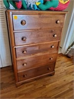 MAPLE 5 DRAWER CHEST WITH GLASS TOP