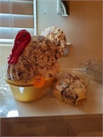 TURKEY COVERED BOWL AND NAPKIN RINGS