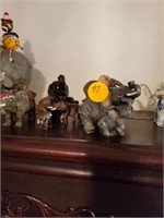 COLLECTION OF CERAMIC ELEPHANT FIGURES