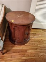 ROUND WOOD END TABLE WITH STORAGE