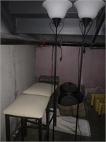 5 Stools 2 Lamps