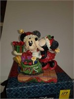 Walt Disney Showcase Collection Mickey Minnie